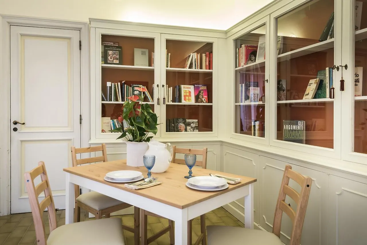 Suite della villa Lecce 2*,  Italia